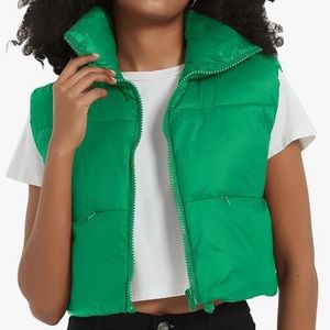 Green puffer crop vest. Size small.